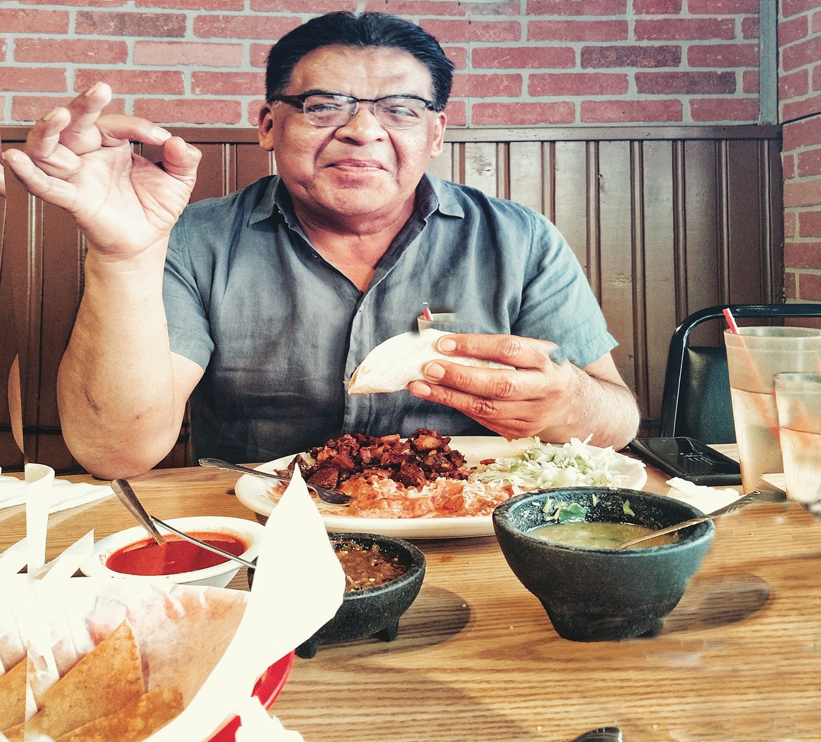 Mario eating carnitas